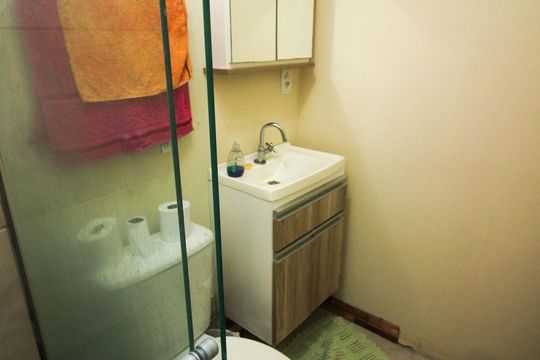 Banheiro 2 de casa para alugar com 2 quartos, 349m² em Partenon, Porto Alegre