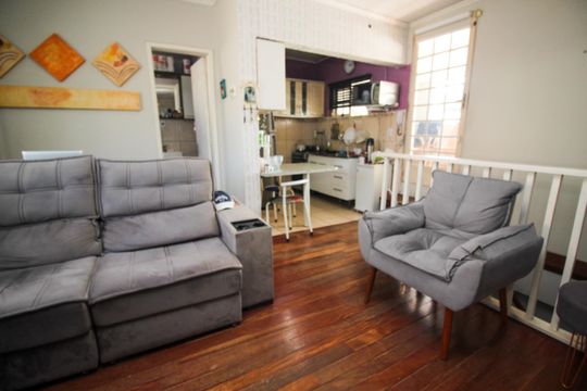Sala 2 de casa para alugar com 2 quartos, 349m² em Partenon, Porto Alegre