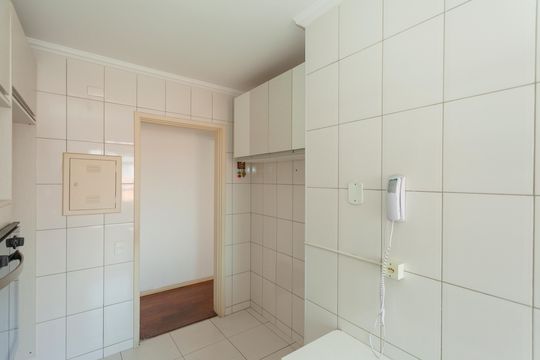 Cozinha de apartamento para alugar com 2 quartos, 56m² em Socorro, São Paulo
