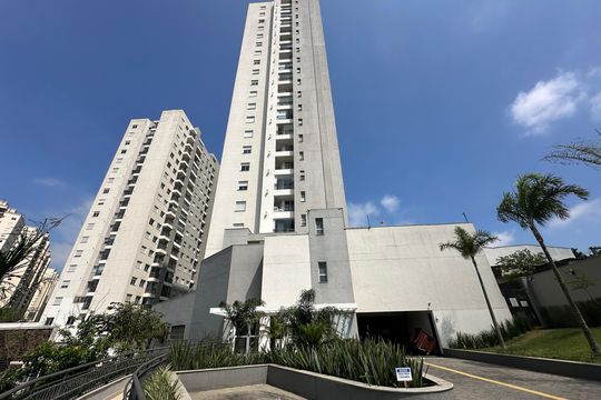 Fachada de apartamento à venda com 1 quarto, 45m² em Jardim Tupanci, Barueri