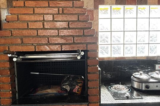 Varanda Gourmet de casa à venda com 5 quartos, 278m² em Parque Capuava, Santo André