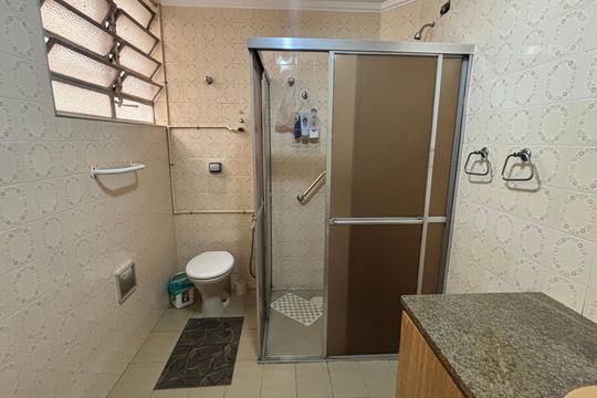 Banheiro de apartamento à venda com 3 quartos, 240m² em Centro, Santo André