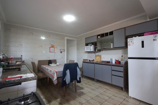 Cozinha de casa à venda com 3 quartos, 199m² em Jardim Cotiana, São Paulo
