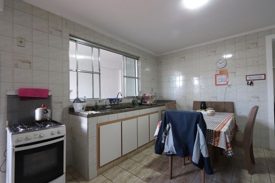Cozinha de casa à venda com 3 quartos, 199m² em Jardim Cotiana, São Paulo