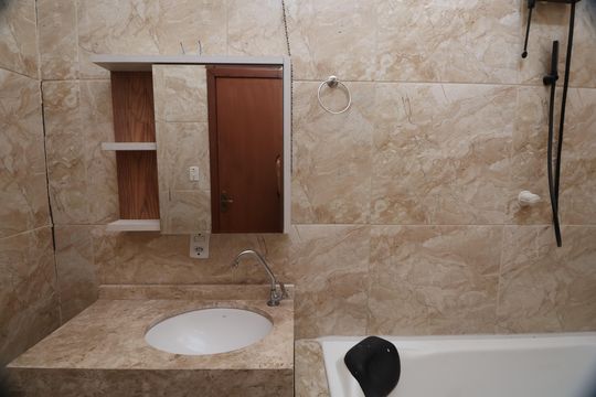 Banheiro suíte de casa à venda com 3 quartos, 120m² em Mato Grande, Canoas
