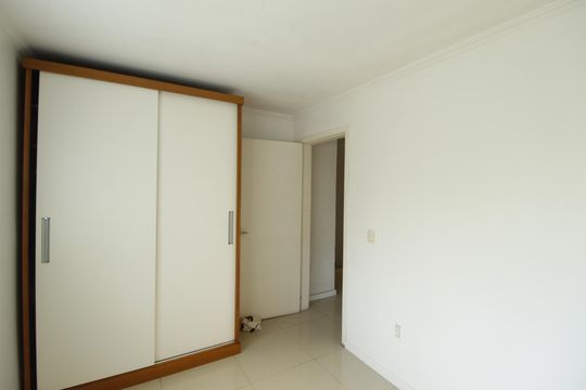 Quarto 2 de casa à venda com 3 quartos, 268m² em Vila Jardim, Porto Alegre