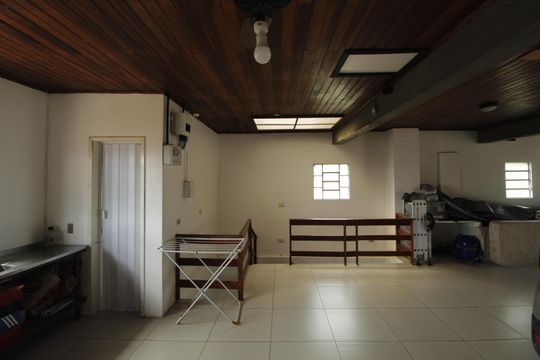 Garagem de casa à venda com 3 quartos, 268m² em Vila Jardim, Porto Alegre