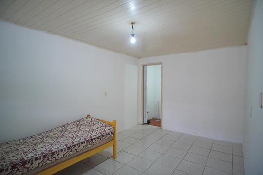 Suíte de casa à venda com 2 quartos, 80m² em Passo das Pedras, Porto Alegre
