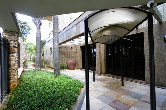 Apartamento à venda com 4 quartos, 220m² em Gutierrez, Belo Horizonte