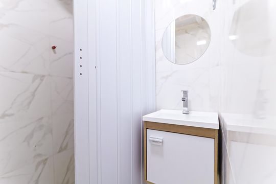 Banheiro Social de kitnet/studio para alugar com 1 quarto, 30m² em Piedade, Rio de Janeiro