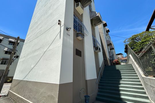 Fachada de apartamento à venda com 2 quartos, 76m² em Posse, Rio de Janeiro