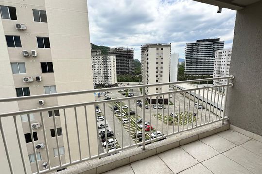 Varanda de apartamento à venda com 3 quartos, 54m² em Barra da Tijuca, Rio de Janeiro
