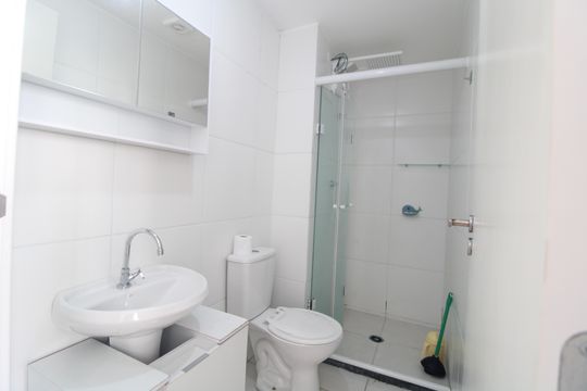 Banheiro de apartamento à venda com 2 quartos, 31m² em Socorro, São Paulo