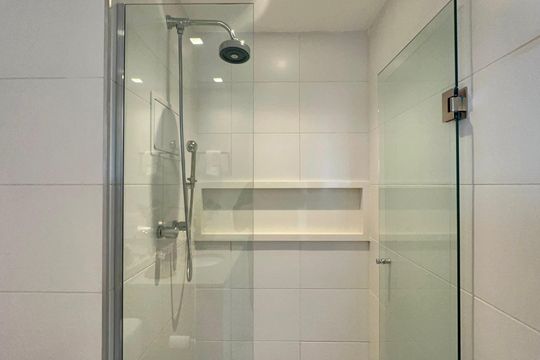 Banheiro da Suíte 1 de apartamento à venda com 3 quartos, 149m² em Vila Madalena, São Paulo