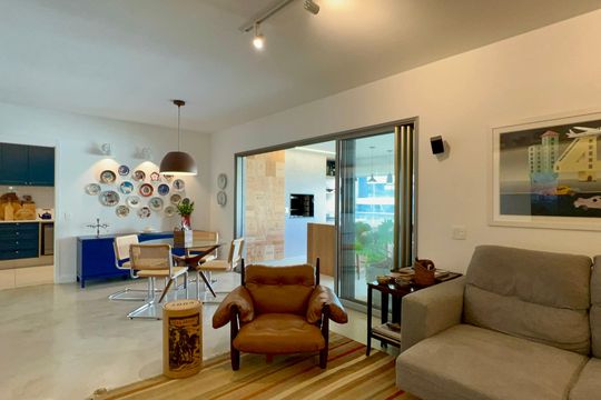 Sala de TV de apartamento à venda com 3 quartos, 149m² em Vila Madalena, São Paulo