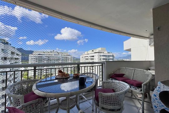 Varanda de apartamento à venda com 2 quartos, 70m² em Barra da Tijuca, Rio de Janeiro