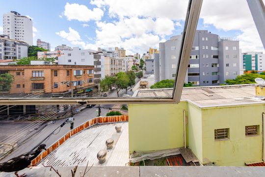 Vista Sala de apartamento para alugar com 5 quartos, 377m² em Grajaú, Belo Horizonte