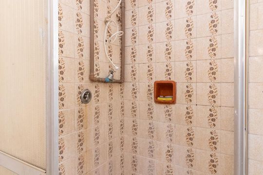 Banheiro da Casa 2 de casa à venda com 7 quartos, 324m² em Penha de França, São Paulo