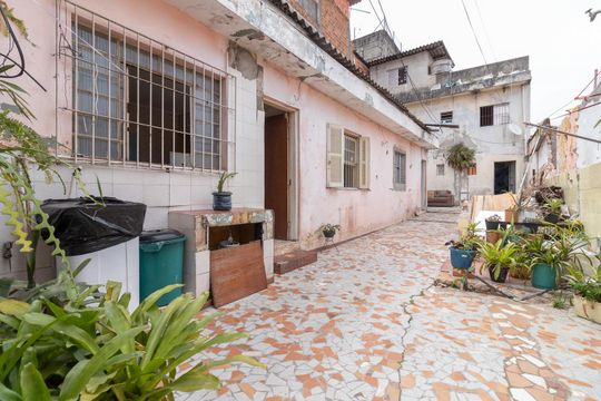 Quintal de casa à venda com 7 quartos, 324m² em Penha de França, São Paulo