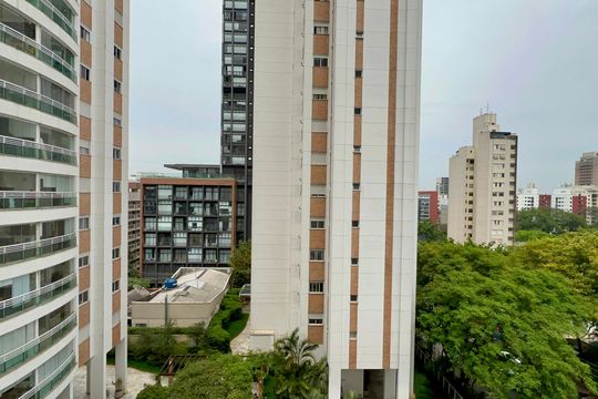 Sacada de kitnet/studio à venda com 1 quarto, 17m² em Pinheiros, São Paulo