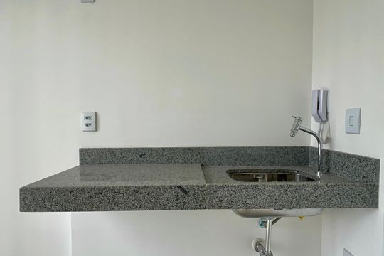 Cozinha de kitnet/studio à venda com 1 quarto, 17m² em Pinheiros, São Paulo