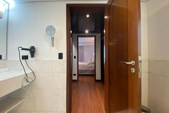 Banheiro da Suíte 1 de apartamento para alugar com 1 quarto, 60m² em Itaim Bibi, São Paulo