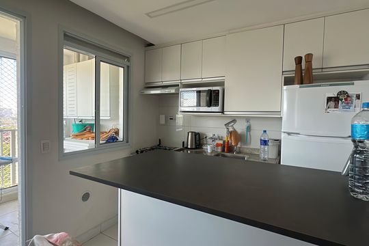 Cozinha de apartamento para alugar com 2 quartos, 69m² em Alphaville Empresarial, Barueri