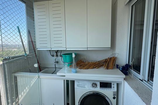Área de Serviço de apartamento para alugar com 2 quartos, 69m² em Alphaville Empresarial, Barueri