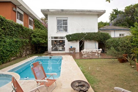 Casa à venda com 4 quartos, 383m² em Vila Madalena, São Paulo