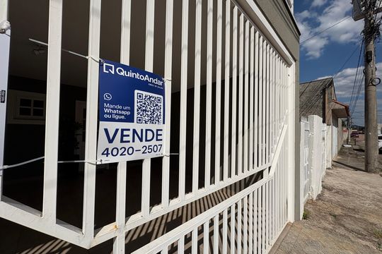 Placa de casa à venda com 3 quartos, 200m² em Vila de Vecchi, Jundiaí