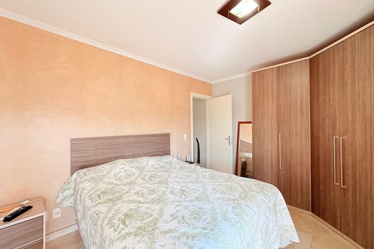 Suíte de casa à venda com 3 quartos, 200m² em Vila de Vecchi, Jundiaí