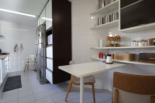 Cozinha de apartamento à venda com 3 quartos, 118m² em Vila Sonia, São Paulo