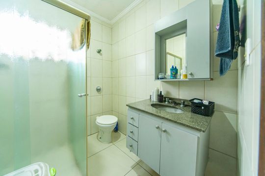Banheiro 2 de casa à venda com 4 quartos, 380m² em Vila Luzita, Santo André