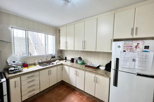 Cozinha de casa à venda com 3 quartos, 225m² em Vila Prado, São Paulo
