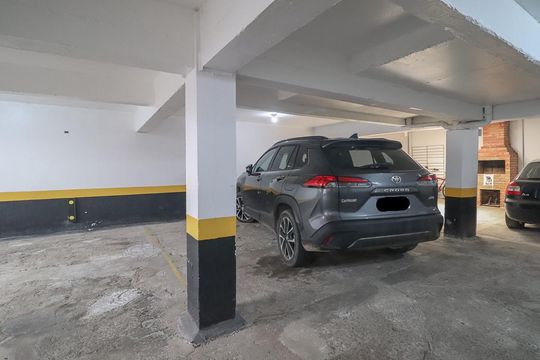 Garagem de apartamento à venda com 1 quarto, 43m² em Floresta, Porto Alegre