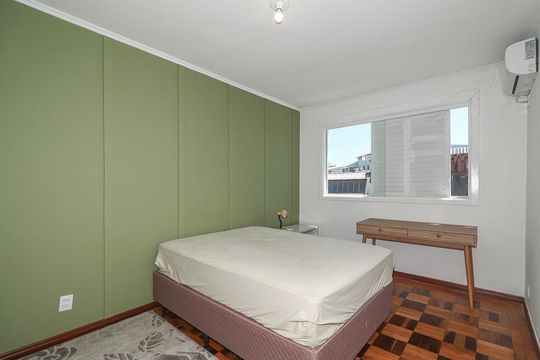 Quarto de apartamento à venda com 1 quarto, 43m² em Floresta, Porto Alegre