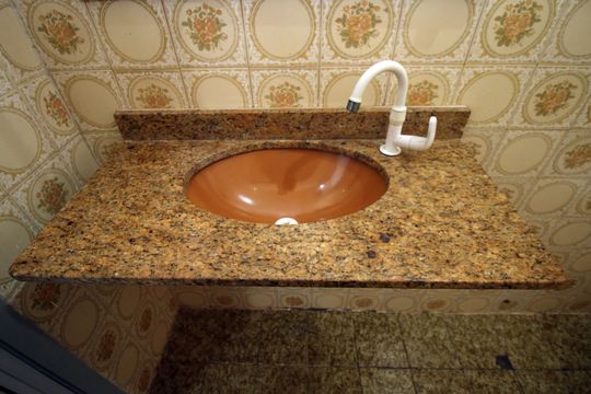 Banheiro de apartamento à venda com 3 quartos, 78m² em Colégio, Rio de Janeiro