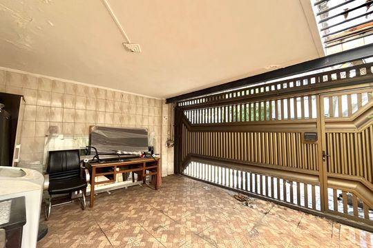 Garagem de casa à venda com 3 quartos, 136m² em Vila da Saúde, São Paulo