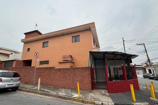 Fachada  de casa à venda com 3 quartos, 236m² em Paulicéia, São Bernardo do Campo