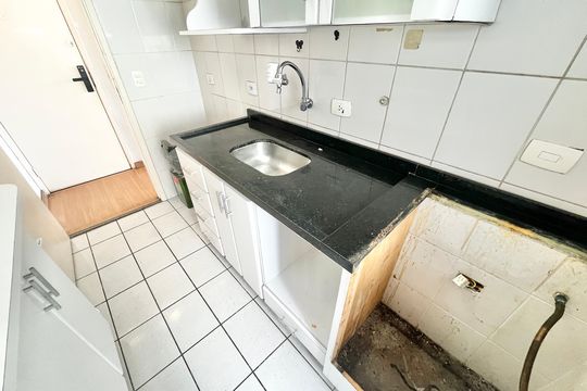 Cozinha de apartamento à venda com 3 quartos, 50m² em Vila Basileia, São Paulo