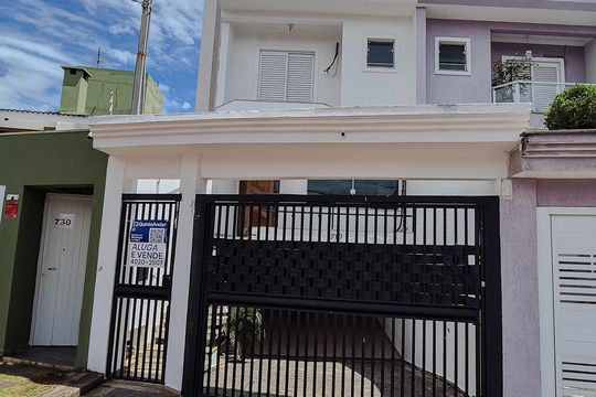 fachada de casa à venda com 3 quartos, 212m² em Nova Petrópolis, São Bernardo do Campo