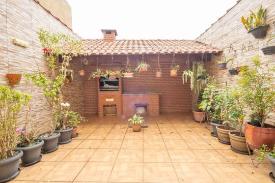 Quintal de casa para alugar com 2 quartos, 180m² em Veloso, Osasco