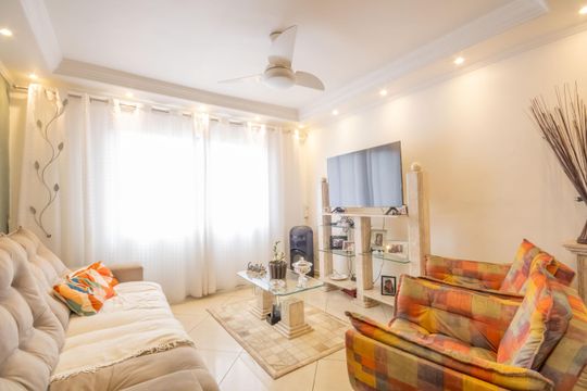 Sala de casa para alugar com 2 quartos, 180m² em Veloso, Osasco
