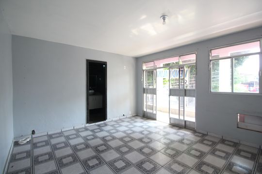 Quarto 4 de casa à venda com 5 quartos, 400m² em Taquara, Rio de Janeiro
