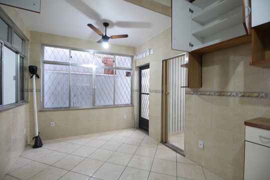 Cozinha de casa à venda com 5 quartos, 400m² em Taquara, Rio de Janeiro