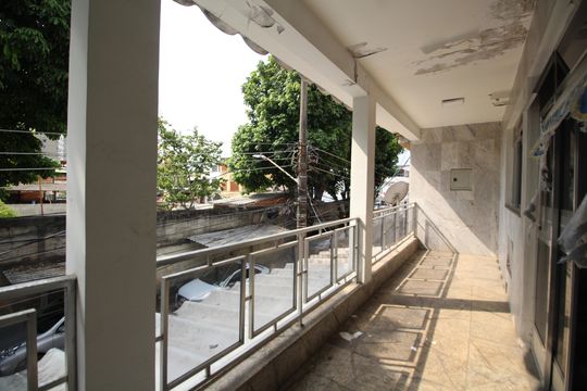 Quarto 4 - Varanda de casa à venda com 5 quartos, 400m² em Taquara, Rio de Janeiro