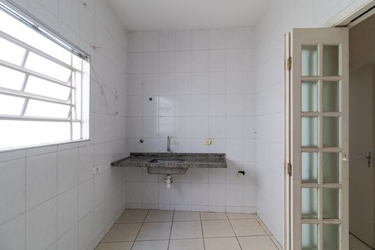 Cozinha de casa para alugar com 2 quartos, 90m² em Alto da Lapa, São Paulo