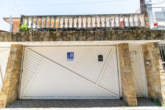 Fachada de casa à venda com 2 quartos, 217m² em Jardim Oriental, São Paulo