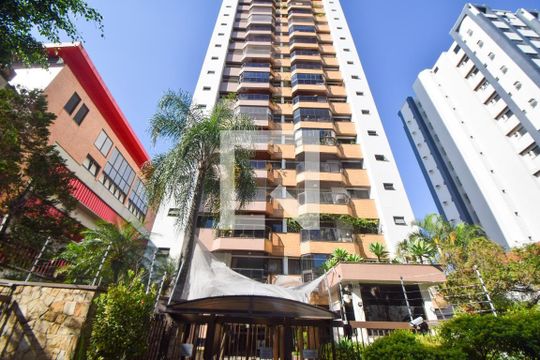 Fachada  de apartamento à venda com 3 quartos, 122m² em Vila Carrão, São Paulo