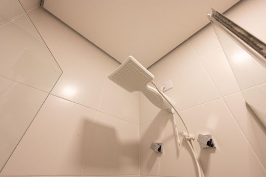 Banheiro Social de kitnet/studio para alugar com 1 quarto, 29m² em Vila Clementino, São Paulo
